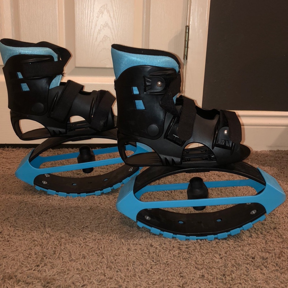 Trampoline shoes